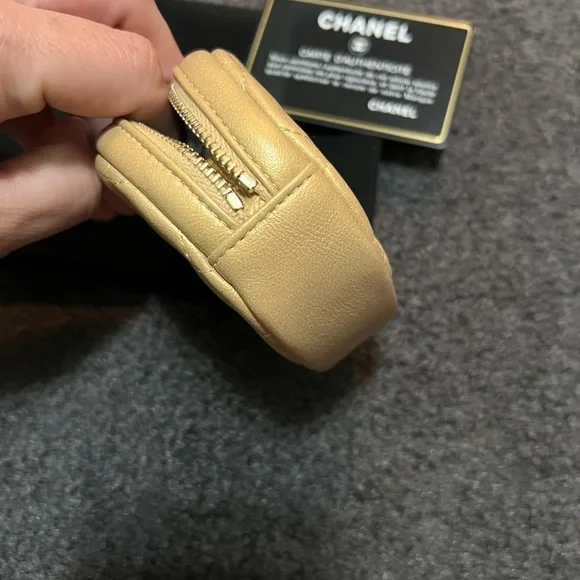 Chanel gold leather coin purse - Picture 5 of 8